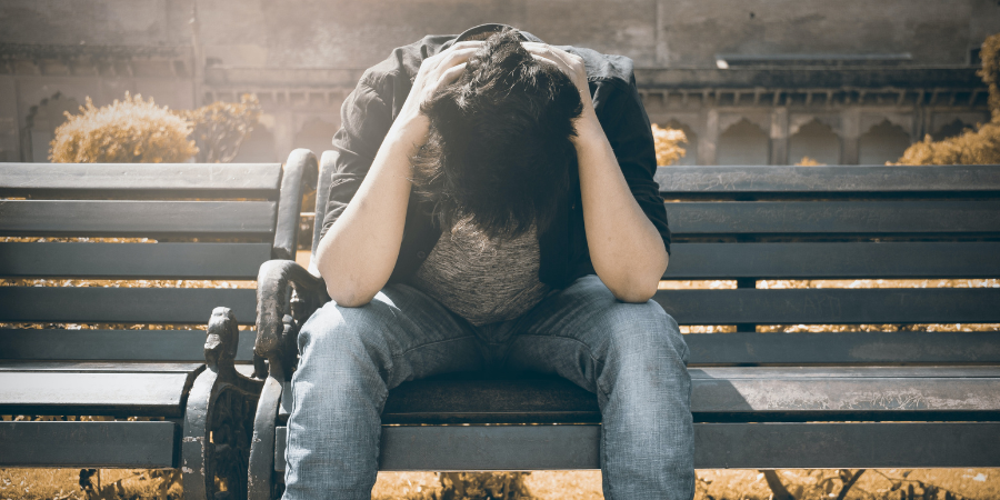 Sex-And-Love-Rehab-Upset-And-Alone